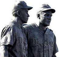 Reese-Robinson Statue 2